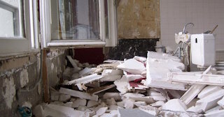 Демонтаж хрущевки в Учалах - удаление старых полов и стен по выгодной цене от 1750 рублей.